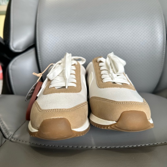 MIA Kable Sneaker for Women - Picture 7 of 8